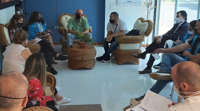 FOTOS: 23 familias desplazadas por la violencia en el municipio de Tumaco llegaron en las últimas horas a Medellín