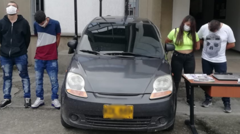 Estos cuatro se habían metido a robar a una casa, ya tenían todo ‘montadito’ en un carro 1 capturados por roo
