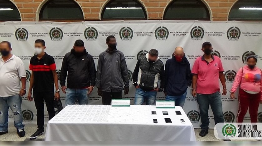 Capturaron a 9 presuntos integrantes de 'Los Carabanudos', señalados de la venta de droga en el centro de Medellín 1 Capturas los carabanudos