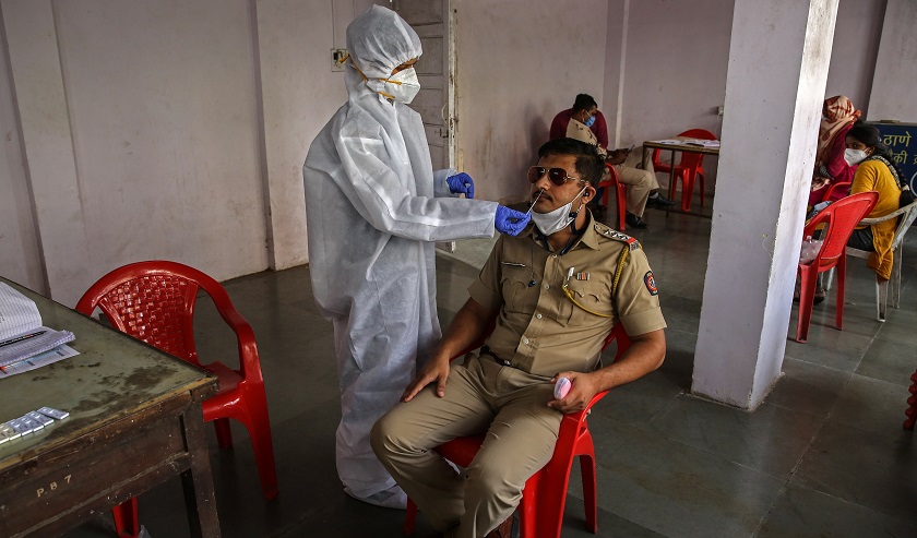 Los casos de COVID suben a 42,7 millones, con 1,1 millones de muertes