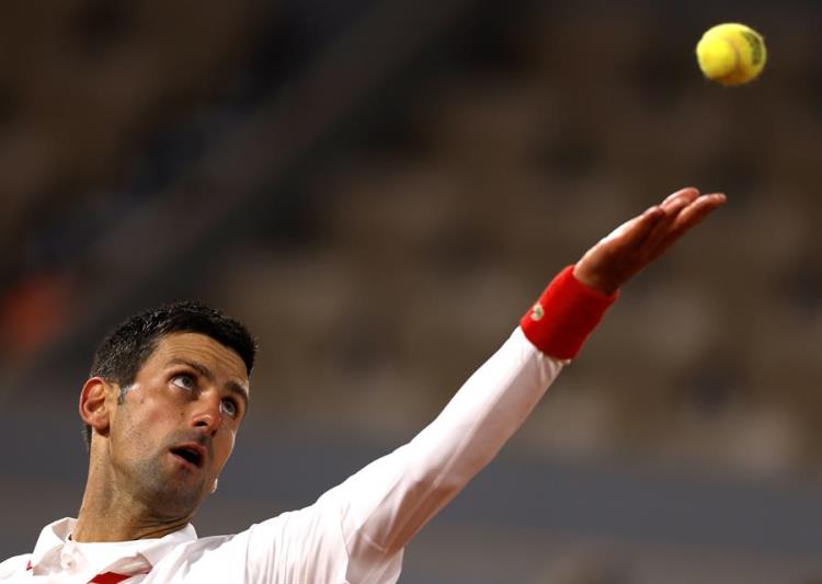 ¡En dos horas! Djokovic barrió con el colombiano Galán y supera en triunfos en París a Federer 4 djokovic galan3