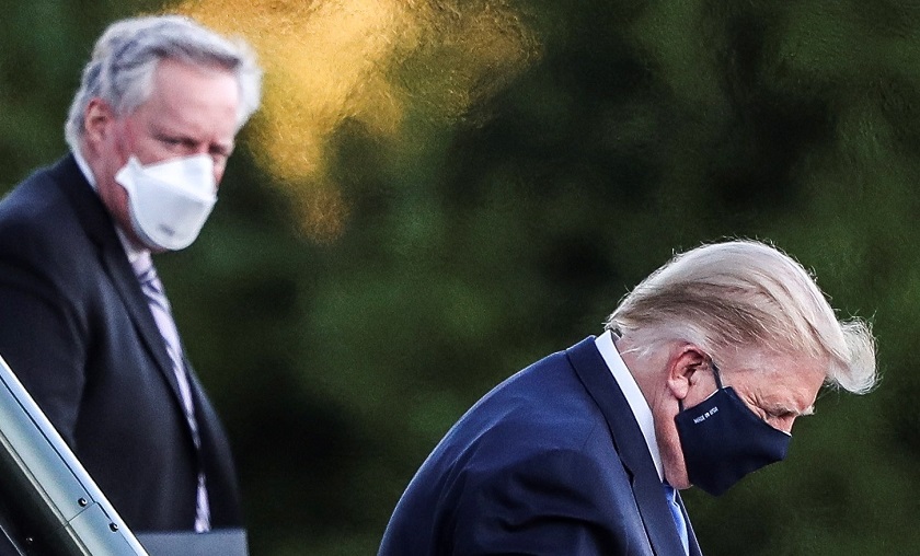 Trump no tiene fiebre, no necesita oxígeno y está trabajando, según médicos