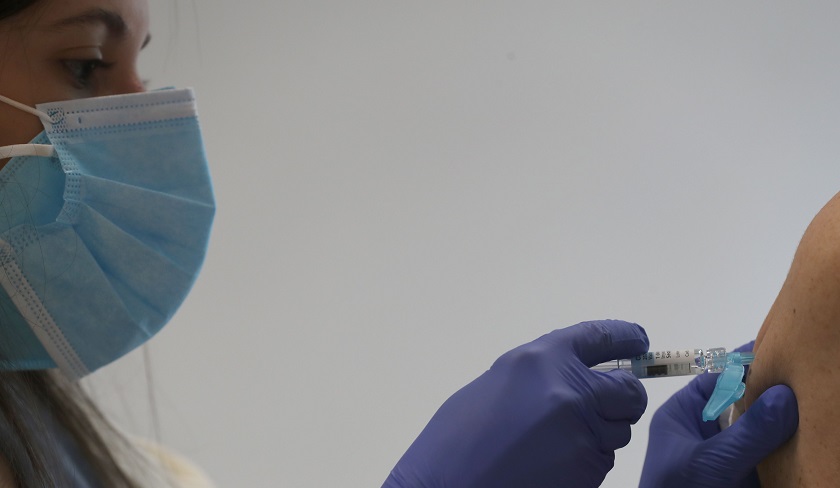 Autorizan la primera vacuna española contra COVID para ensayo internacional