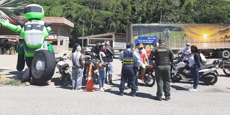 Aprovechando el puente festivo, la Policía hizo campaña contra la accidentalidad en Urabá