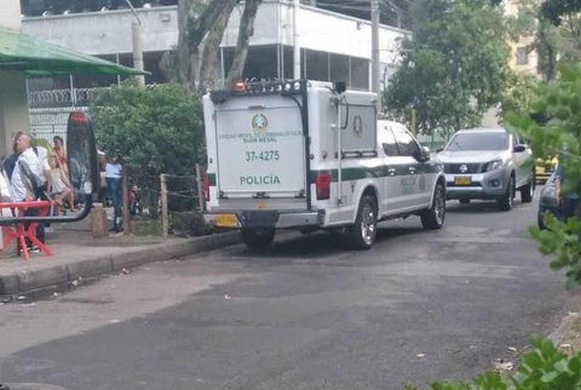 ¡Lo mataron a puñal! Hombre entre 45 a 50 años fue asesinado en un hotel del barrio San Benito de Medellín 3 2 16