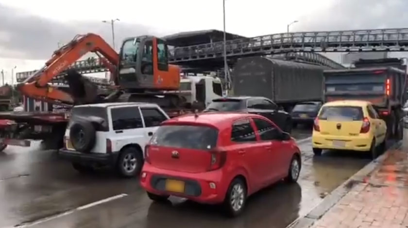 Video: Aunque ya casi terminan de secar las calles, Claudia López pide no transitar algunas vías 1 Aunque ya casi terminan de secar las calles Claudia Lopez pide no transitar algunas vias
