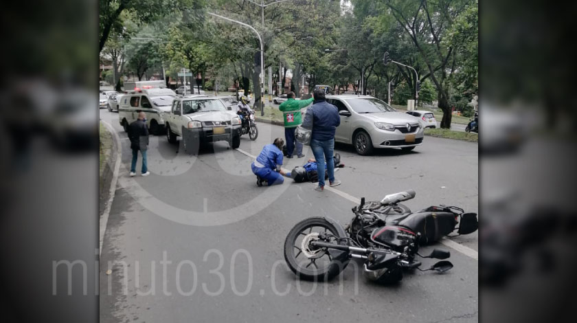 Fotos: Incidente de tránsito en la avenida 80, por Campos de Paz, dejó un herido y tremendo trancón
