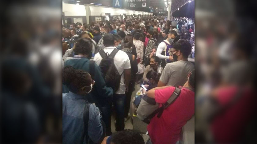 Foto: La razón por la que estación del Metro estuvo colapsada de gente, superando su aforo en pandemia