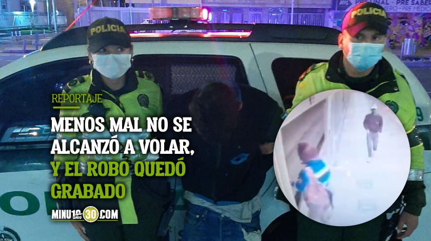 Video: ¡Mucho descarado! Por robarle el celular, ladrón apuñaló a empleada de Transmilenio