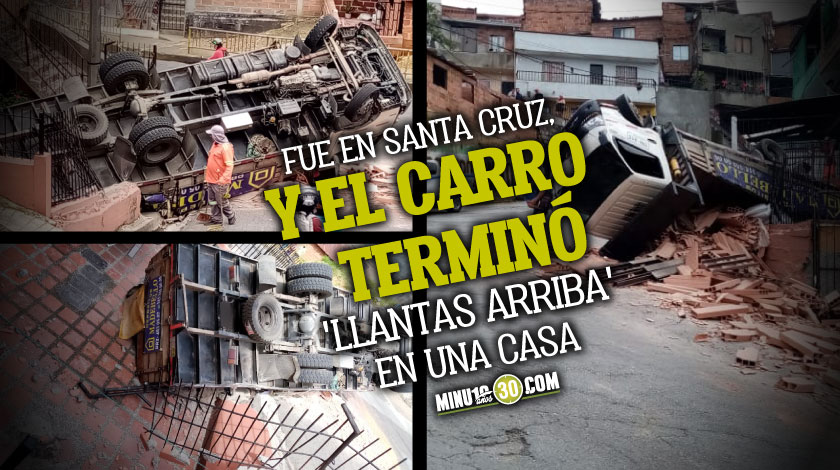 Fotos: ¡Qué susto! Camión lleno de adobes no fue capaz de subir una loma y se volcó sobre una casa