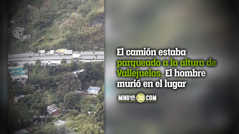 Foto: ¡Qué tristeza! Motociclista chocó con camión cargado de madera en la vía al mar, y murió