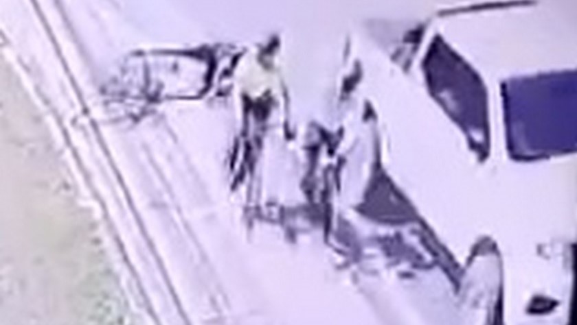 VIDEO: ¡Terrible! Camioneta arrolló a tres ciclistas en la vía La Ceja-Rionegro y siguió como si nada