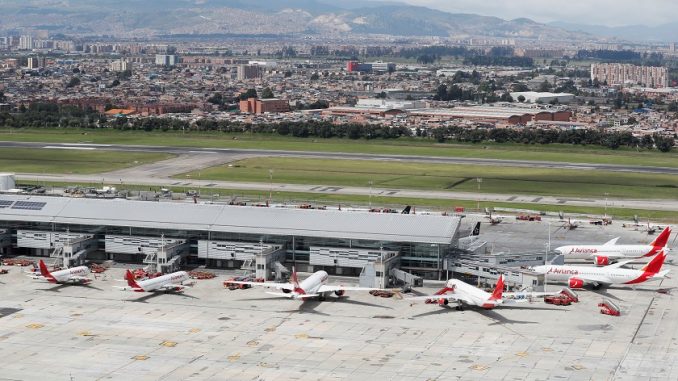 Avianca desiste de utilizar el préstamo millonario del Gobierno colombiano Avianca desiste de utilizar el préstamo millonario del Gobierno colombiano