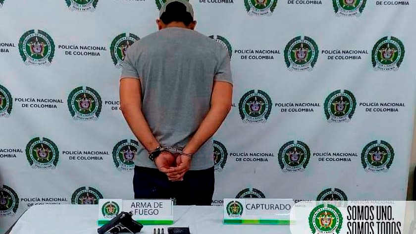 ¿Qué pretendía? Lo pillaron intimidando con arma de fuego a un ciudadano pero lo cogieron en Itagüí 1 Captura arma