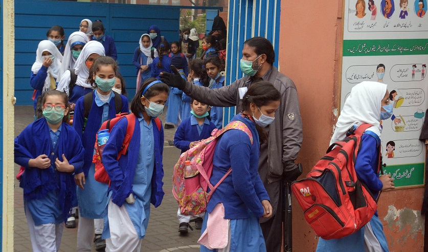 Los casos globales de COVID superan los 59 millones, con casi 1,4 millones de muertes