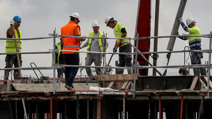 La economía colombiana cae un 9 % en el tercer trimestre y entra en recesión