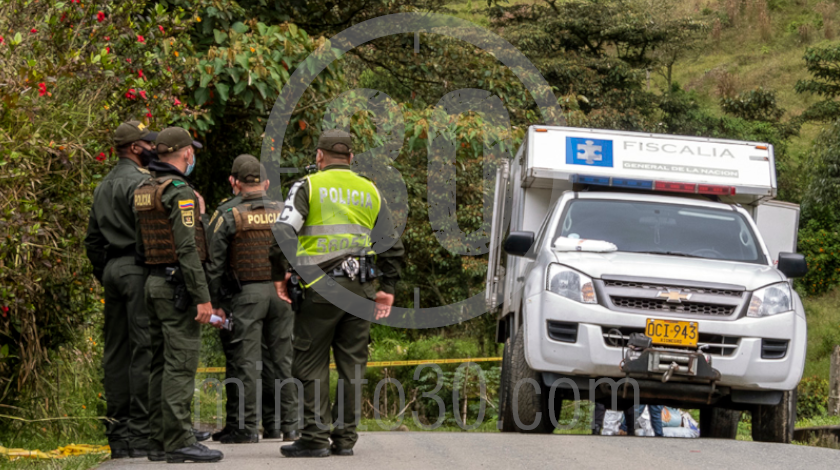 EN FOTOS: Así fue la inspección técnica del cuerpo que hallaron en vía pública de San Cristóbal 7 embolsado hallado en san cristobal 19 11 2020 2