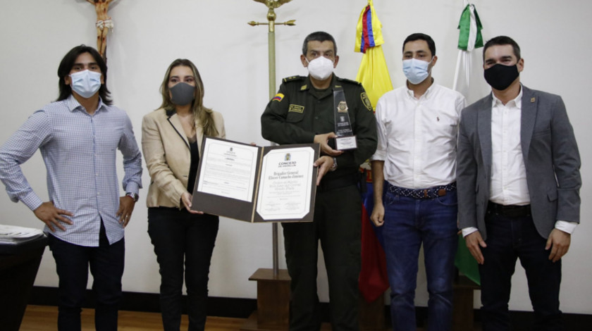 Concejo de Medellín otorgó la Orden al Mérito al comandante de la Policía Metropolitana del Valle de Aburrá
