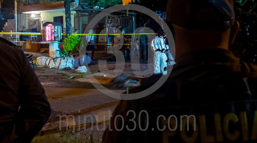 EN FOTOS Y VIDEO: ¡De un tiro lo tumbaron de la moto! Asesinaron a un hombre en Pedregal 7 homicidio en pedragal 07 11 2020 8