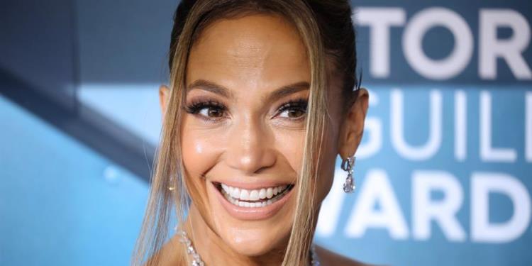 Jennifer López y Maluma actuarán juntos en los American Music Awards