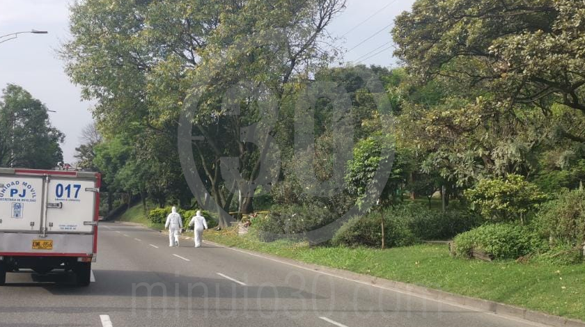 FOTOS : ¡Al parecer era fletero! El que murió en accidente en la Autopista estaba huyendo 10 muerte de presunto ladron en accidente de transito en la regional 4