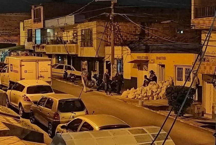 FOTOS Y VIDEO: Desde hace días no le veían, encontraron a un hombre muerto dentro de una casa en Castilla 7 muerto castilla 11