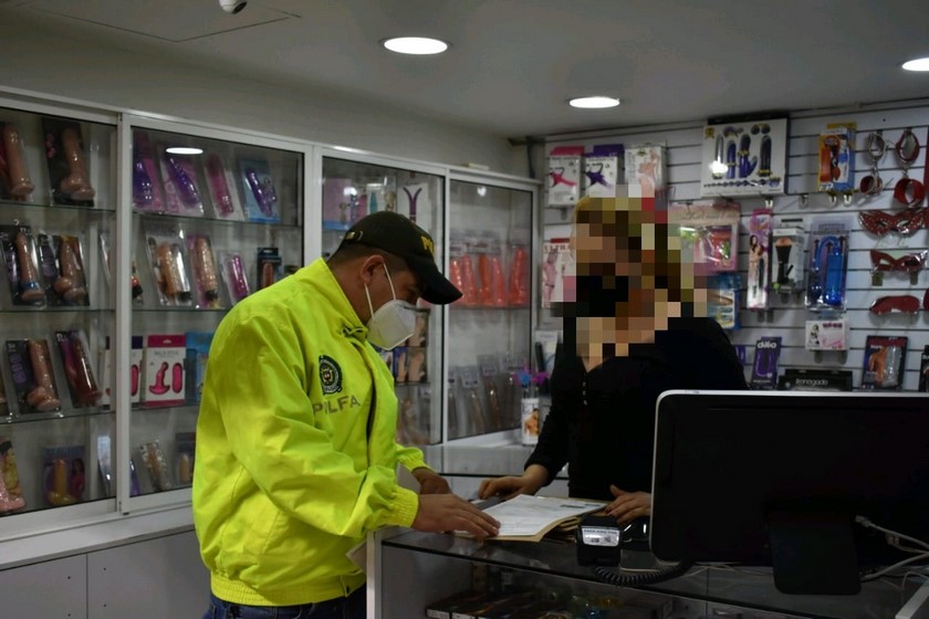 Video: Por vender productos falsos, realizan extinción de dominio a 5 locales de Ali Baba en Medellín 4 tiendas ali baba