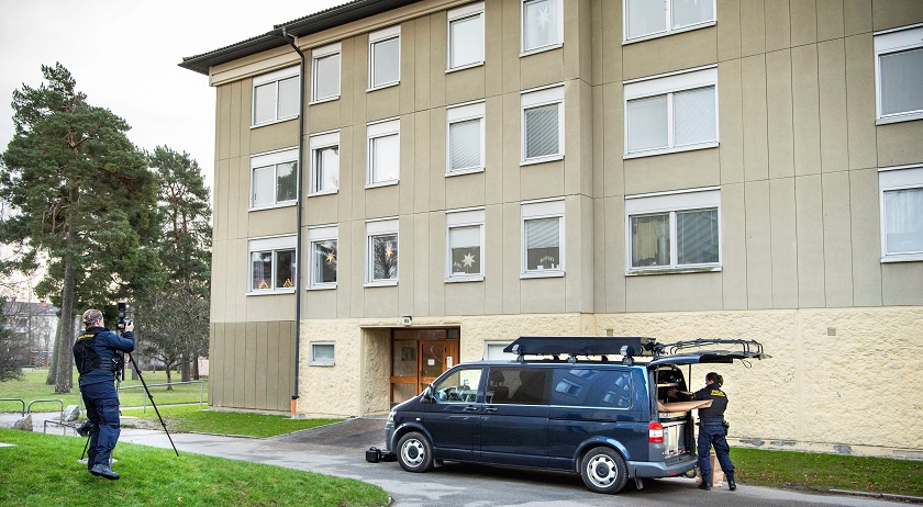 ¡Qué cruel! Detienen a una sueca por mantener encerrado a su hijo 28 años en su casa