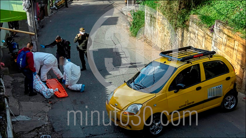 EN FOTOS:¡Estaban dentro de un taxi!, se conocen más detalles de los hombres asesinados en el barrio San Antonio 6 5