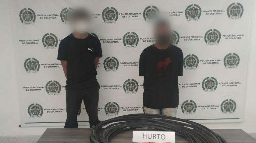 ¡Estos son los que lo dejan a uno sin internet! Los capturaron robando cables en San Antonio de Prado 1 Capturados por hurto de cable