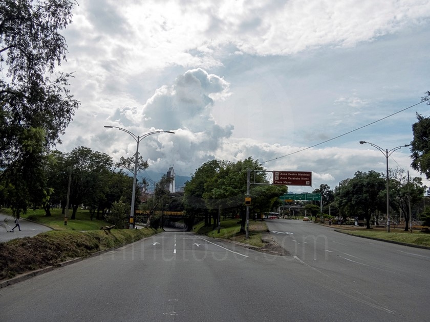 FOTOS: ¡25 atípico! Así se vio Medellín en toque de queda y antes del aguacero de este viernes 2 DSCN9886