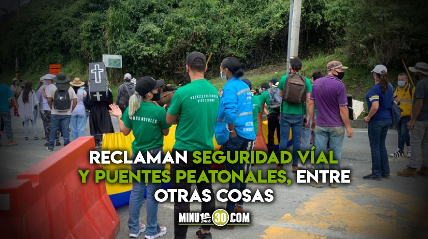 EN VIDEO: Estas son las razones de la manifestación de habitantes en Palmitas, a la altura del Túnel de Occidente 1 Estas son las razones de la manifestacion de habitantes en Palmistas 1