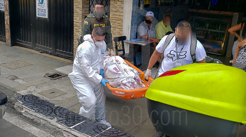 EN FOTOS: Encontraron a un hombre muerto en la habitación de un hotel del centro de Medellín 5 INSPECCION MUERTO EN EL CENTRO DE MEDELLIN 6