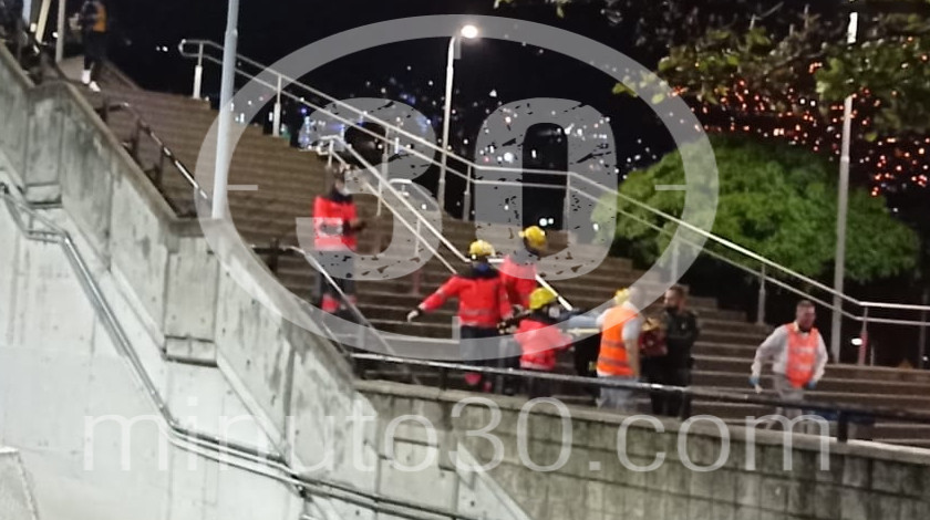 ¡Qué angustia! Una mujer intentó suicidarse en la estación Madera del Metro de Medellín 9 Suicidi3