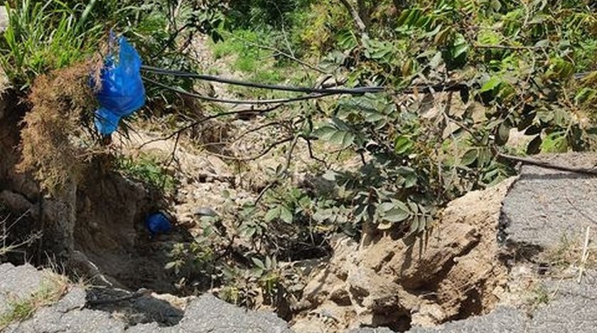 “Que le pongan mano a esa vía”: Denuncian mal estado de la vía hacia San Félix
