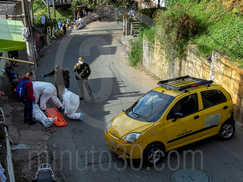 FOTOS: Identificados los dos hombres que fueron asesinados en el barrio San Antonio 6 asesinados barrio san antonio comuna8 5
