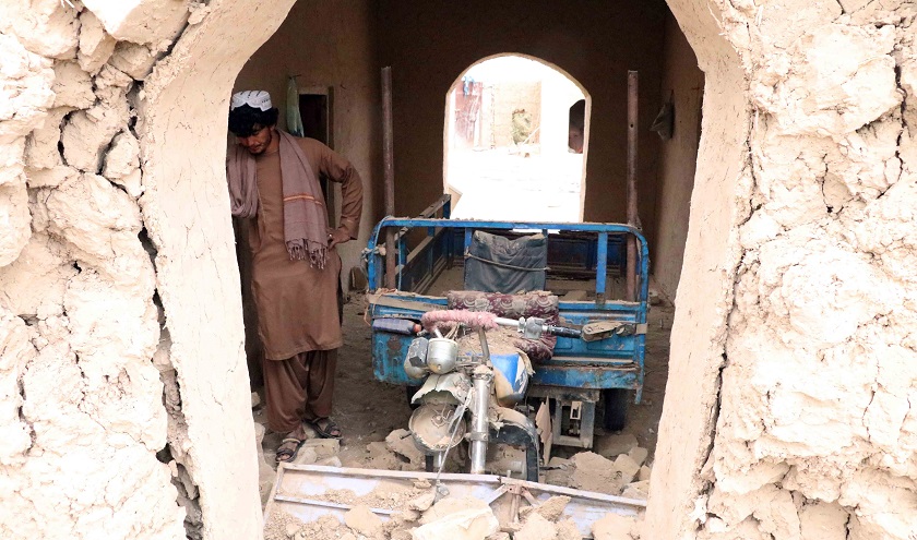 Al menos 33 heridos en ataque suicida con camión de explosivos en Afganistán