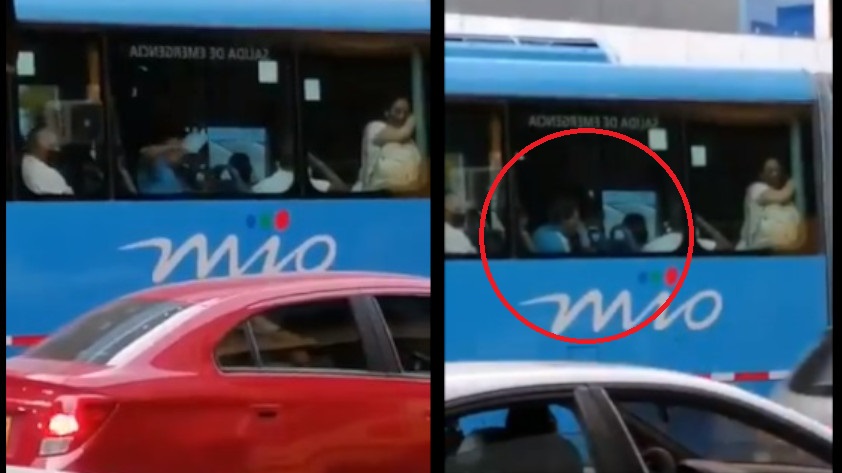 VIDEO: ¡’Estamos es fritando paletas’! Hombre utiliza su tapabocas para limpiar la ventana de un bus y después lo usa