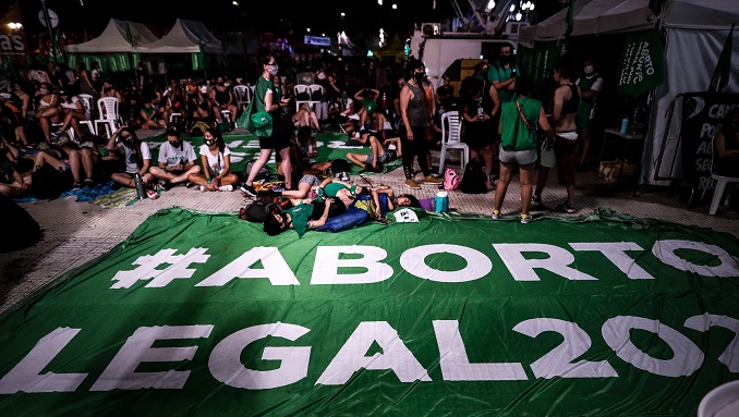 Argentina aprueba el aborto y supera décadas de luchas e intentos frustrados 1 c49f358222c6dc7c89324d52ab498f8e8c610a9b