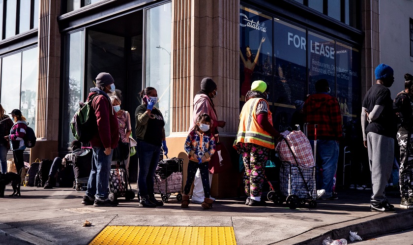 Unos 33 millones de personas vuelven al confinamiento estricto en California