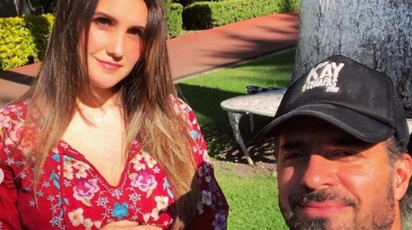 FOTOS: Sostenido la mano de la pequeña, Dulce María anunció la llegada de su hija María Paula