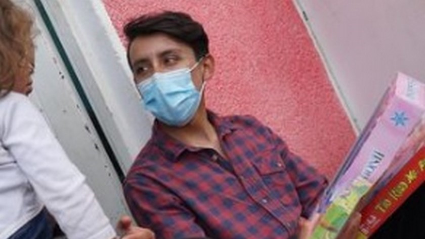 FOTOS: ¡Buena esa! Egan Bernal entregó regalos a niños de Zipaquirá y les alegró la Navidad