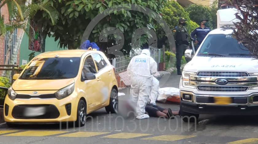 EN FOTOS Y VIDEO: En Villa Hermosa encontraron a un hombre muerto en la parte de atrás de un taxi 4 homicidio de un hombre en un taxi villahermosa 11 12 2020 4