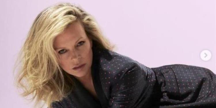 Kim Basinger vuelve a sus orígenes como modelo con Miu Miu