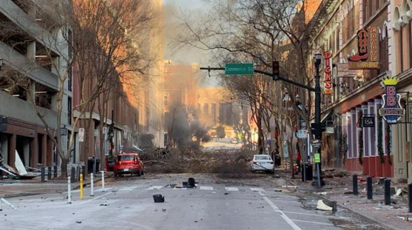 ¡Explosión en Nashville! Vehículo avisaba de una bomba… y explotó
