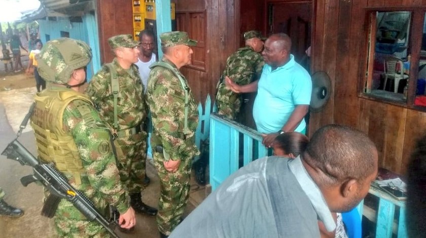 No es cierto que hubo incursión de grupo de autodefensas en Bojayá: Ejército tras visita a la zona 1 Ejercito Nacional en Choco