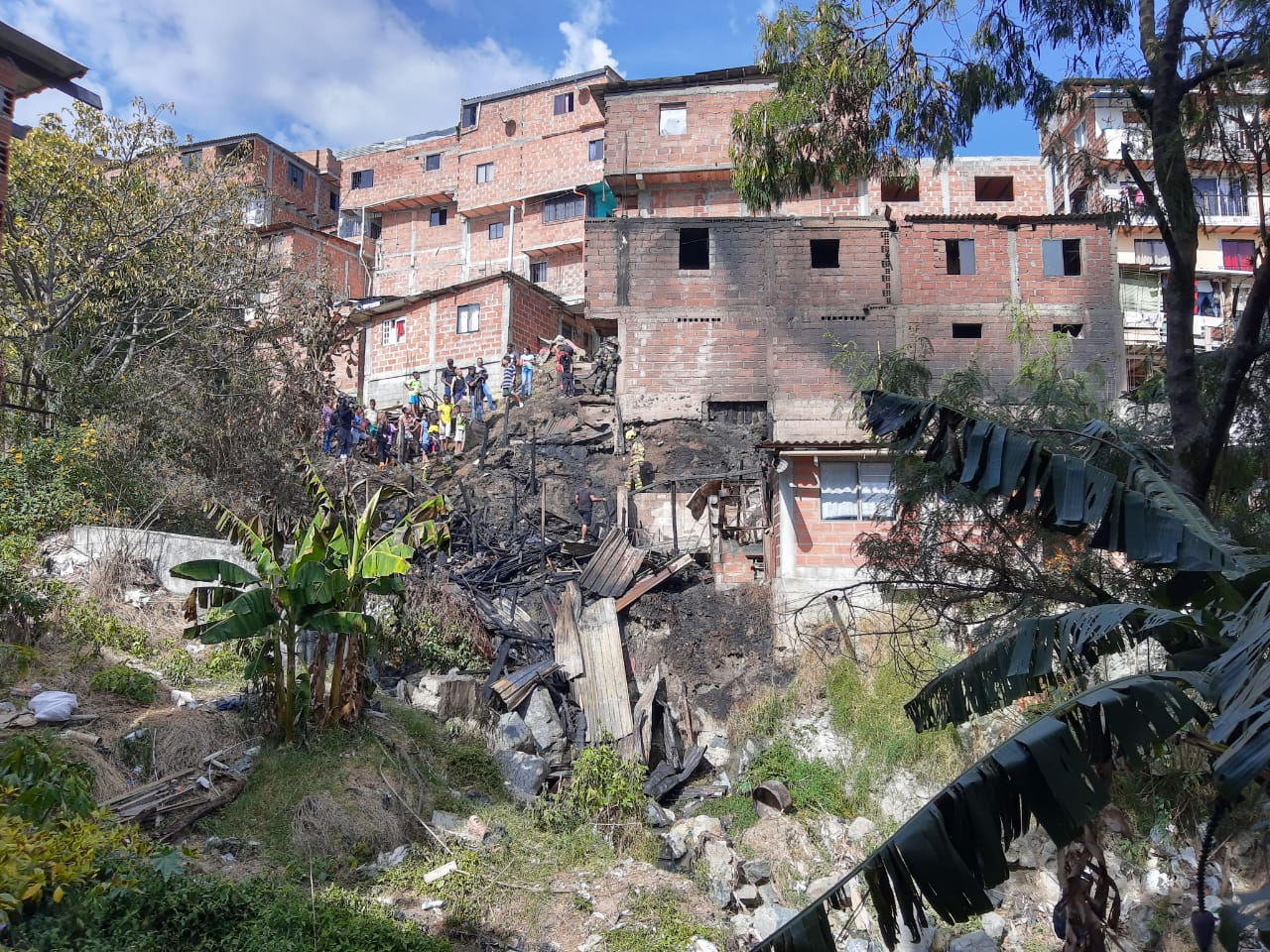 Fotos: Cuatro viviendas afectadas por incendio en el barrio Robledo Aures 5 IMG 20200201 WA0033