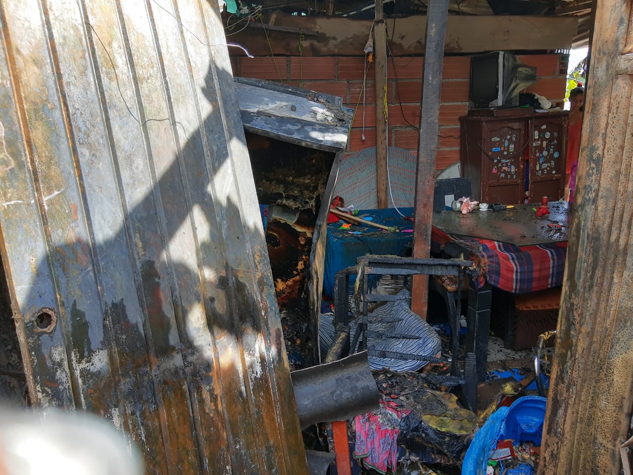 Fotos: Cuatro viviendas afectadas por incendio en el barrio Robledo Aures 7 IMG 20200201 WA0032