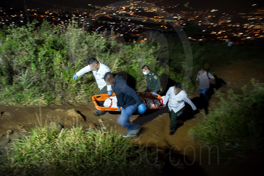 FOTOS: Al parecer con signos de asfixia fue hallada muerta una joven en zona boscosa del barrio París 4 homicidio zona boscosa barrio paris812