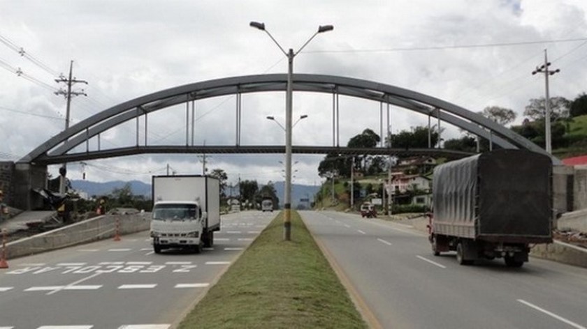 ¡Pilas! Hay paso restringido en la Medellín – Bogotá, a la altura de Guarne, por trabajos en la vía 1 autopistamedellinbogota app